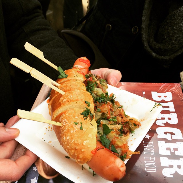 Die Hotdogs vom @thewurstcase sind richtig lecker! #streetfoodfestival